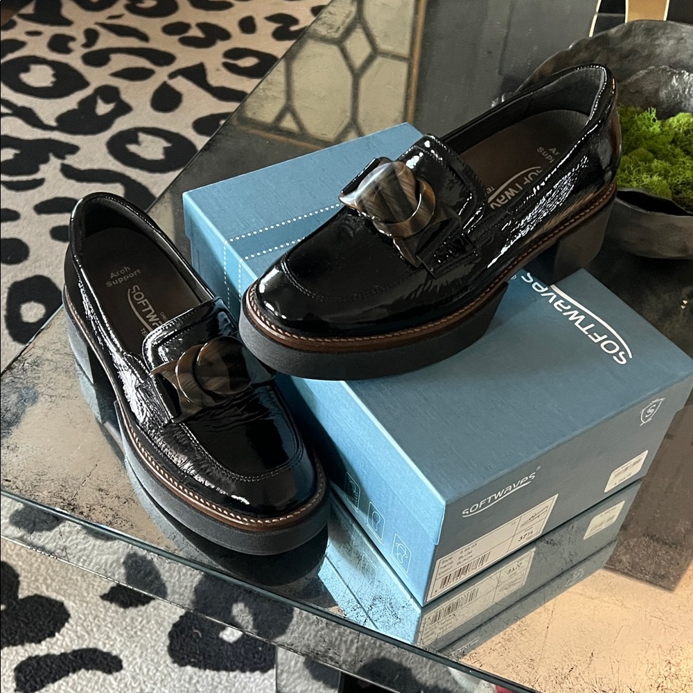 Softwaves black patent loafers size 38 (US 7.5)